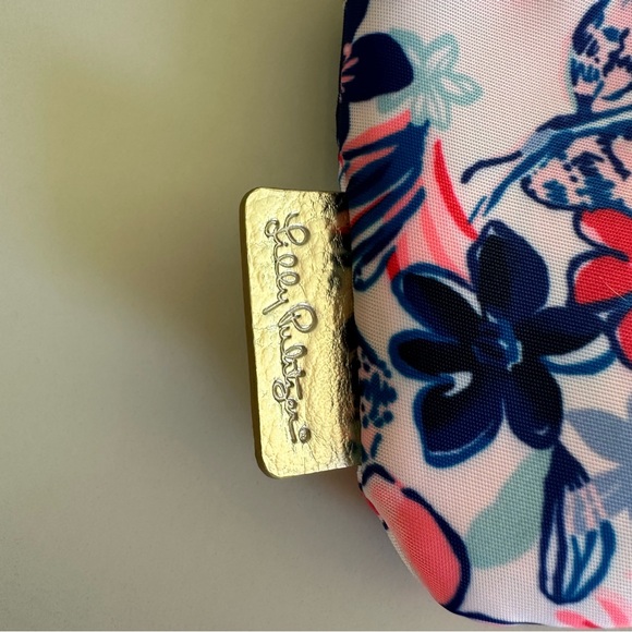 LILLY PULITZER Wallet Resort White Party Like A Lobstar Printed Zip Top Key Ring - Picture 5 of 5